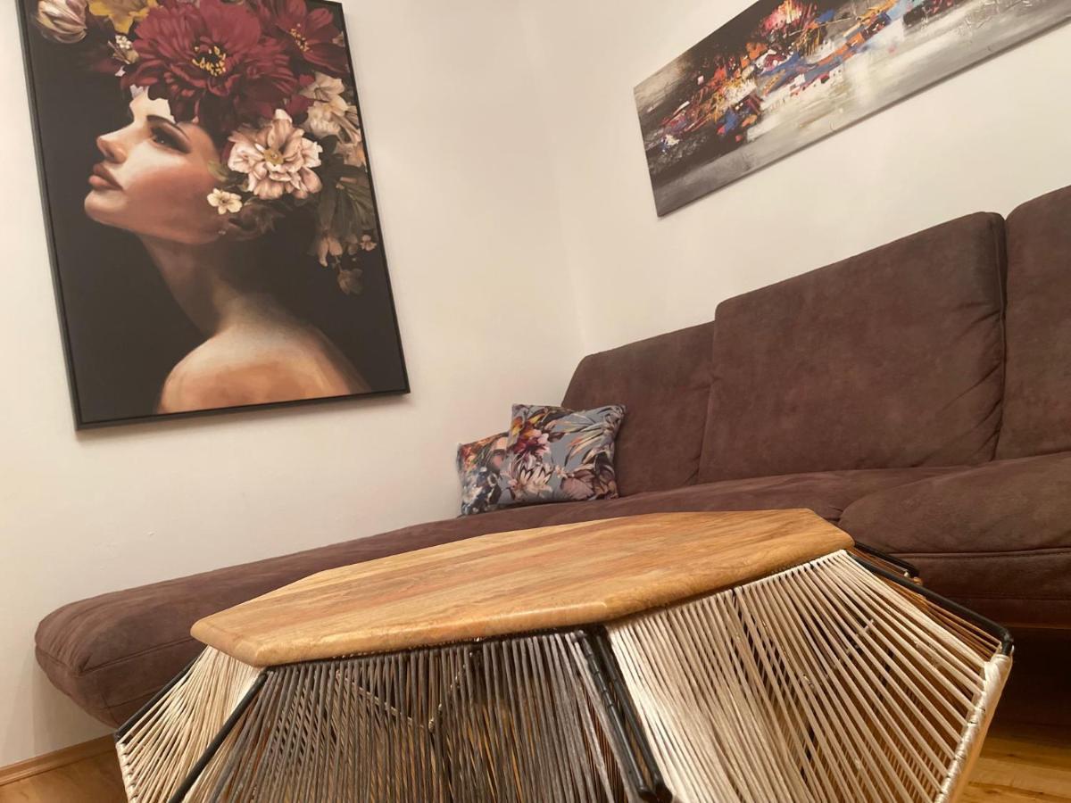 Greenleaf Walhalla-Apartment - Highspeed Wlan - Netflix - Suedbalkon Tegernheim Dış mekan fotoğraf